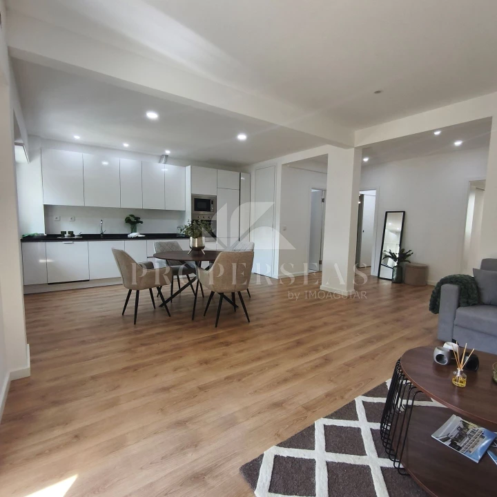 Apartamento T3 para Venda em Benfica Foto 4