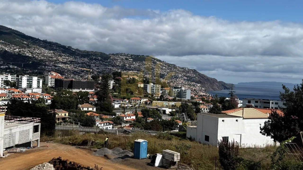 Apartamento T2 para Venda em São Martinho Foto 1