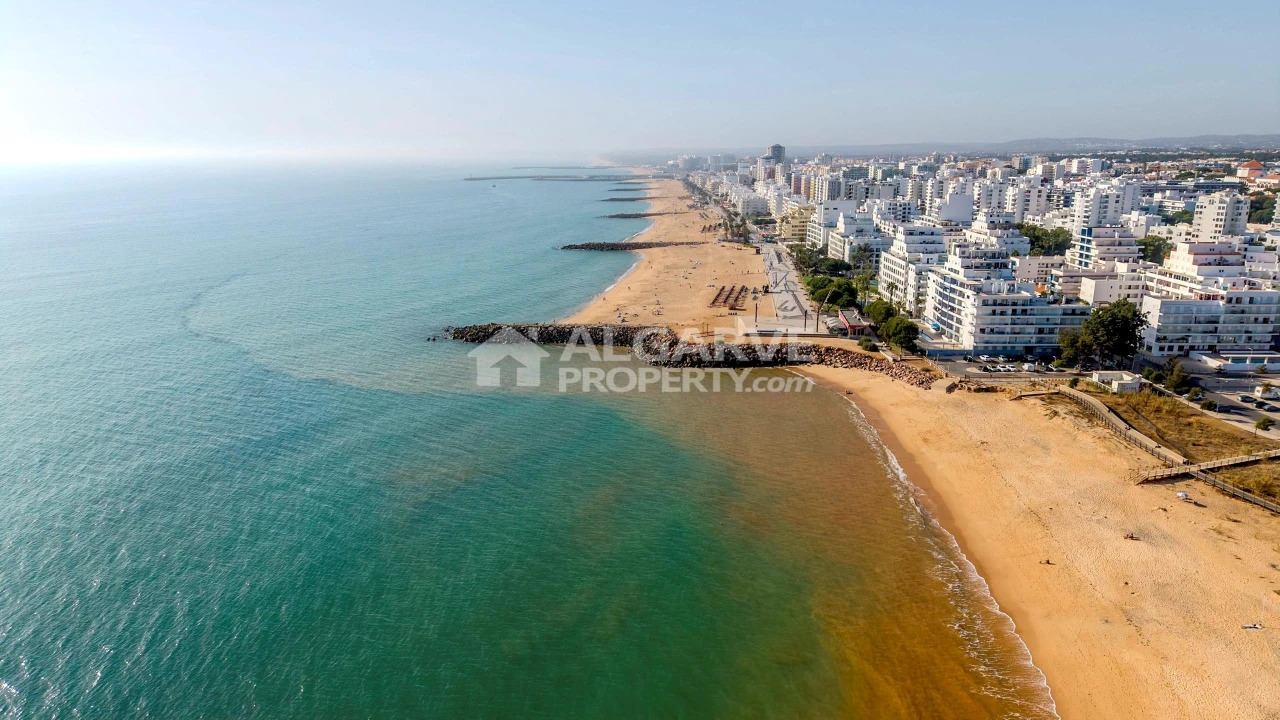 Apartamento T2 para Venda em Quarteira Foto 4