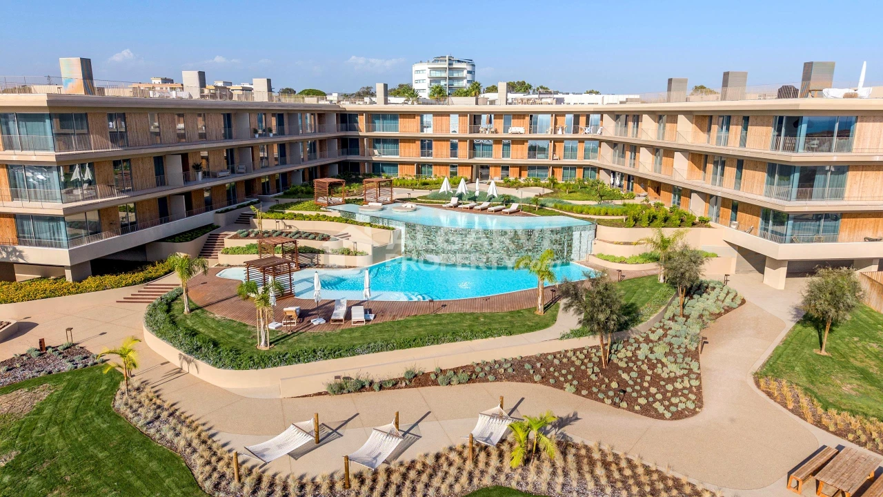 Apartamento T2 para Venda em Quarteira Foto 5