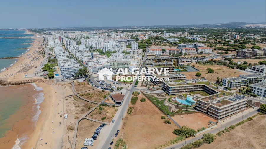 Apartamento T2 para Venda em Quarteira Foto 7