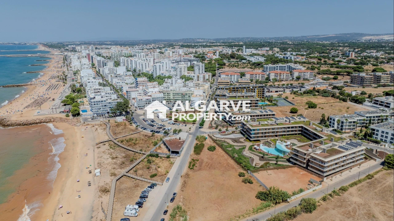 Apartamento T2 para Venda em Quarteira Foto 7