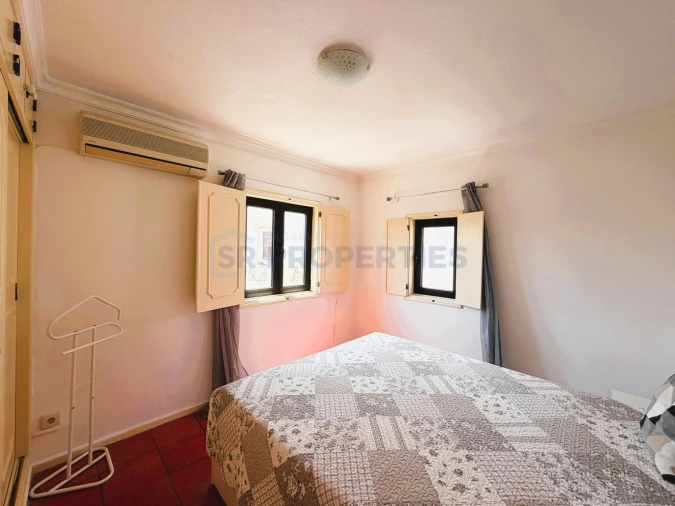 Apartamento T1 para Venda em Quarteira Foto 7