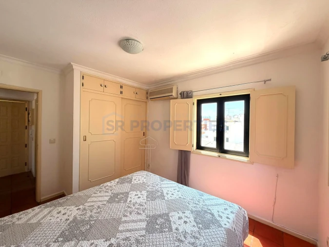 Apartamento T1 para Venda em Quarteira Foto 6