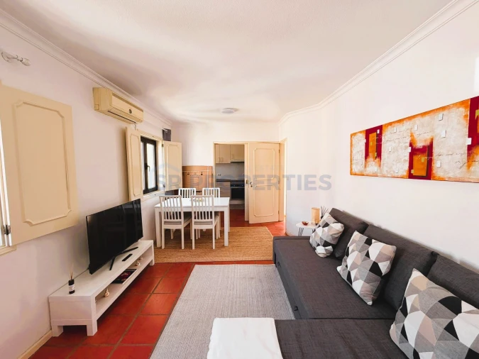 Apartamento T1 para Venda em Quarteira Foto 5