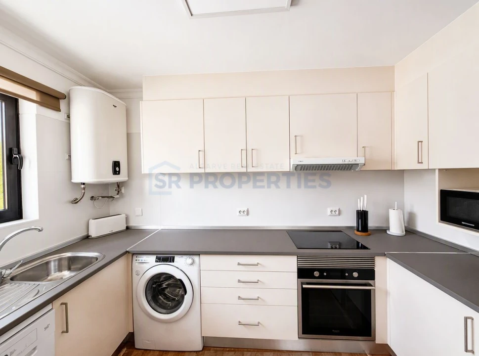 Apartamento T1 para Venda em Quarteira Foto 2