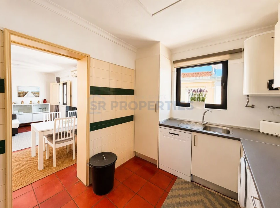 Apartamento T1 para Venda em Quarteira Foto 4