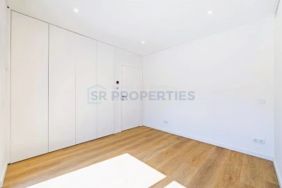 Moradia T4 para Venda em Quarteira