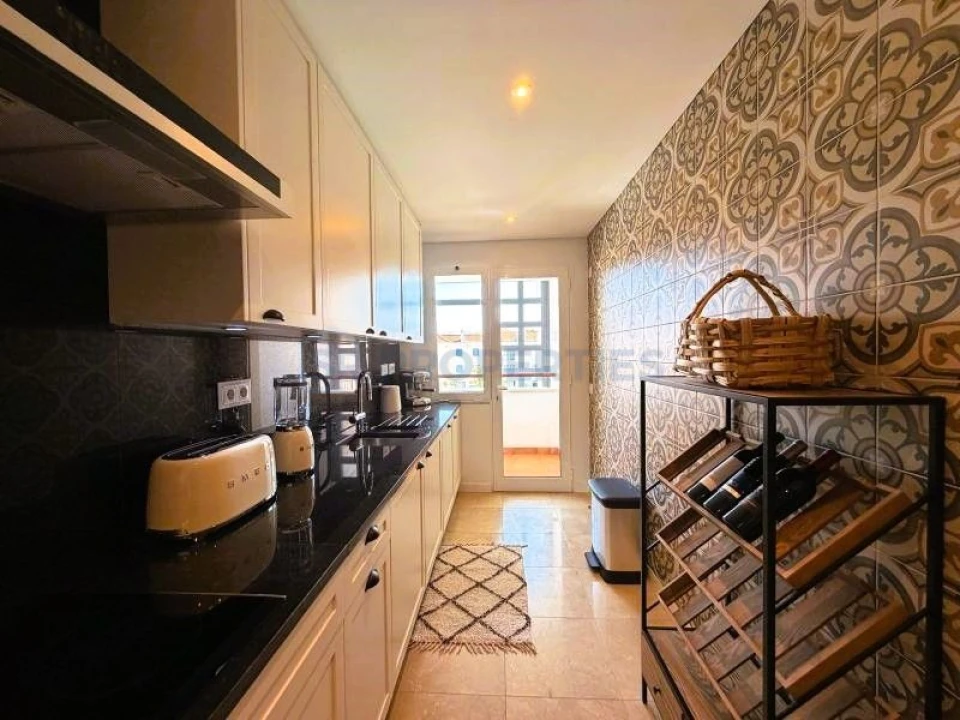 Apartamento T2 para Venda em Quarteira Foto 3