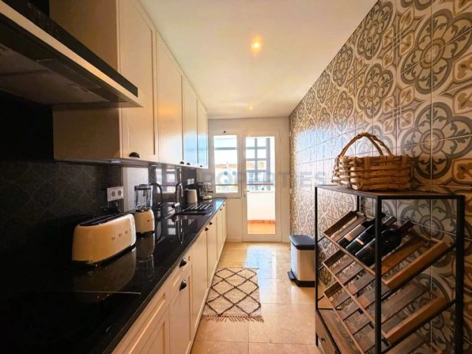 Apartamento T2 para Venda em Quarteira Foto 3