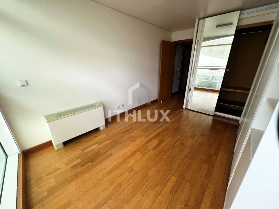 Apartamento T2 para Venda em Parque das Nações Foto 29
