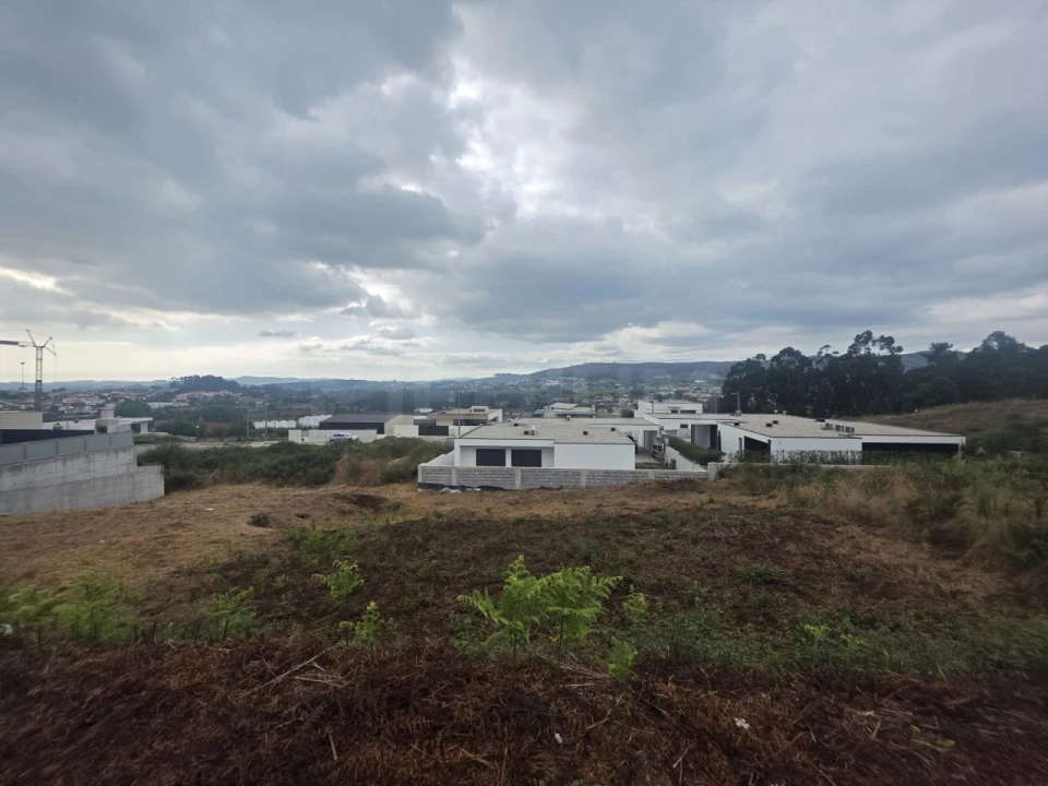 Terreno para Venda em Ruivães e Novais Foto 7