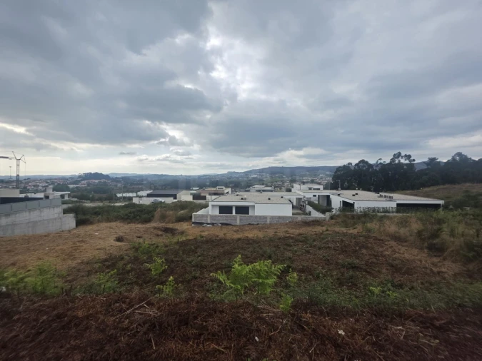 Terreno para Venda em Ruivães e Novais Foto 7