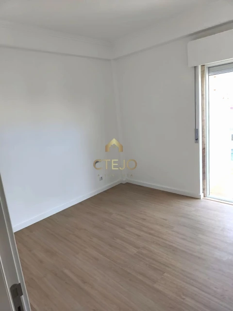 Apartamento T3 para Venda em Mina de Água