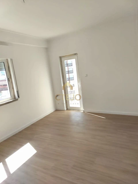Apartamento T3 para Venda em Mina de Água