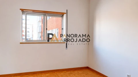 Apartamento T3 para Venda em Caparica e Trafaria
