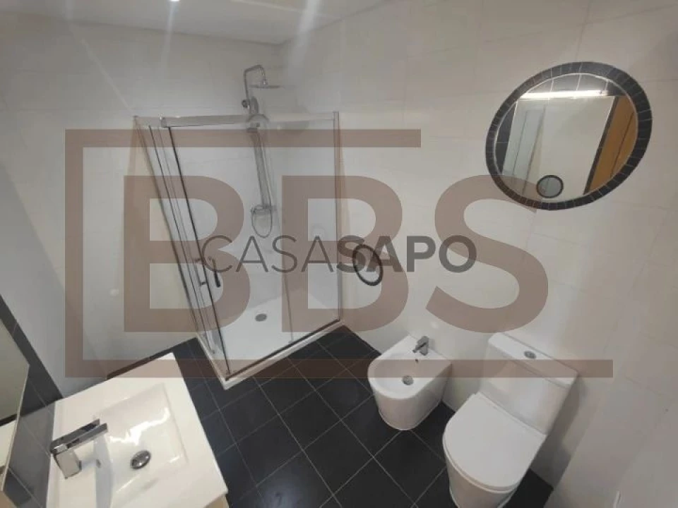 Moradia T3 para Venda em Guia Foto 15