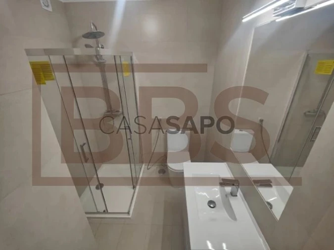 Moradia T3 para Venda em Guia Foto 17