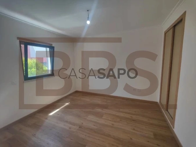Moradia T3 para Venda em Guia Foto 3