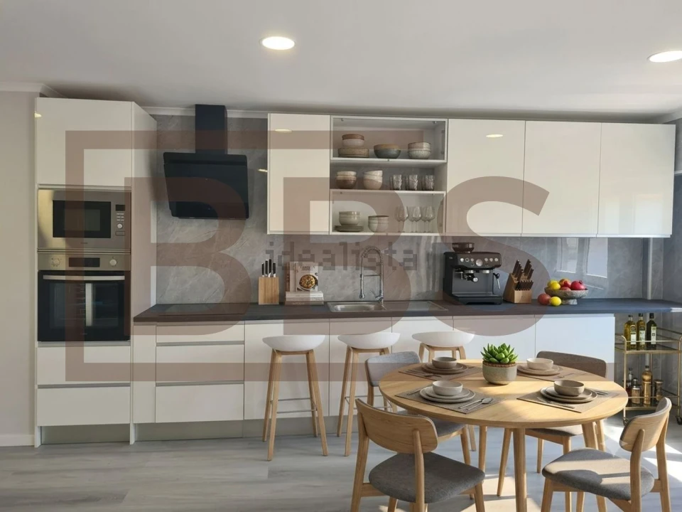 Apartamento T4 para Venda em Seixal Foto 21