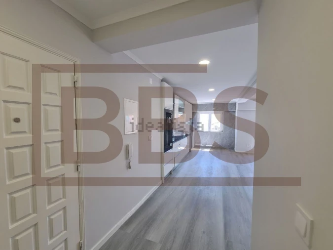Apartamento T4 para Venda em Seixal Foto 24
