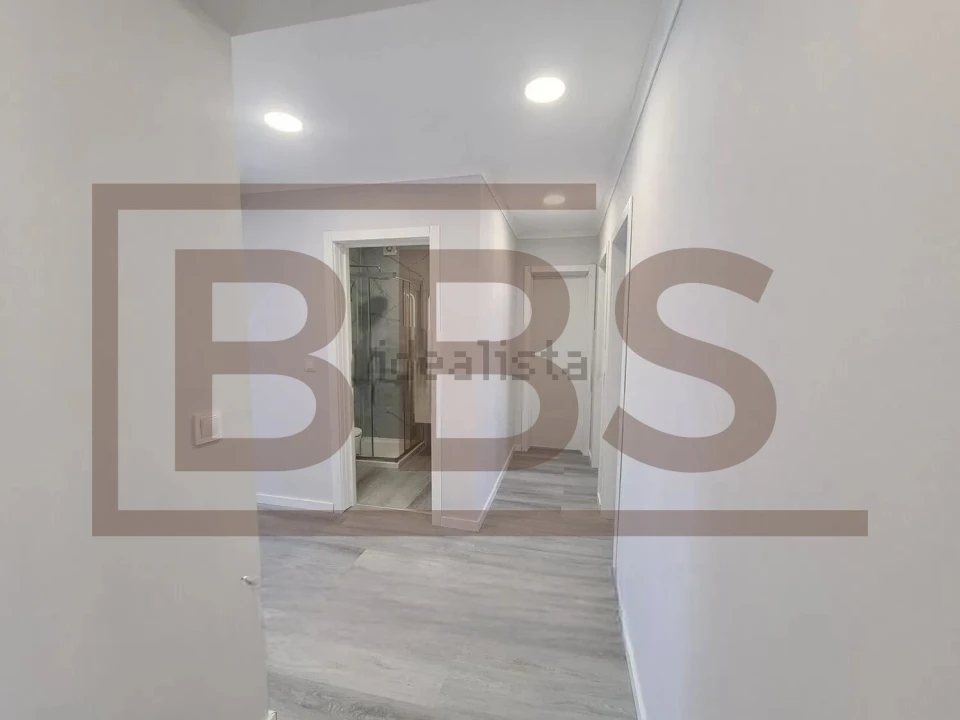 Apartamento T4 para Venda em Seixal Foto 28