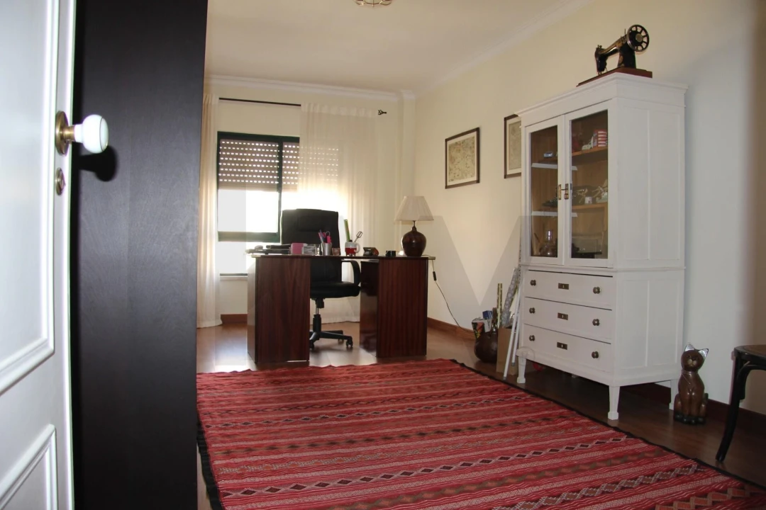 Apartamento T3 para Venda em Massamá e Monte Abraão Foto 8