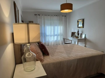 Apartamento T3 para Venda em Massamá e Monte Abraão