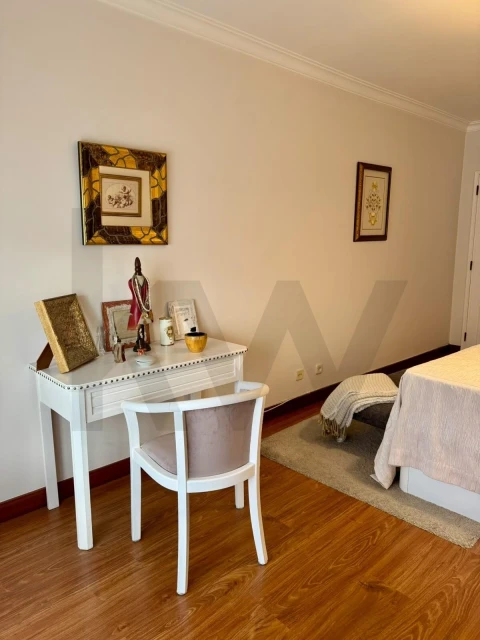 Apartamento T3 para Venda em Massamá e Monte Abraão