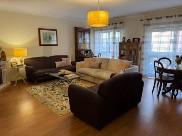 Apartamento T3 para Venda em Massamá e Monte Abraão