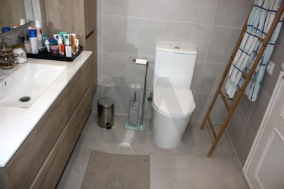 Apartamento T3 para Venda em Massamá e Monte Abraão