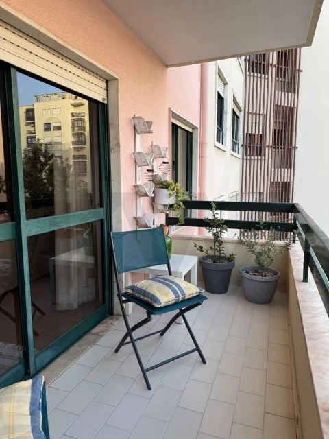 Apartamento T3 para Venda em Massamá e Monte Abraão