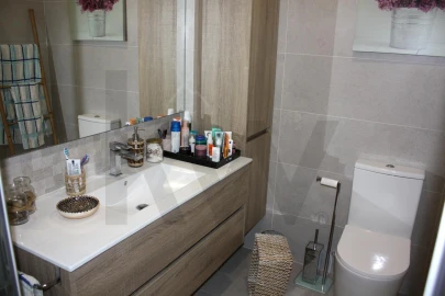 Apartamento T3 para Venda em Massamá e Monte Abraão