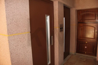 Apartamento T3 para Venda em Massamá e Monte Abraão