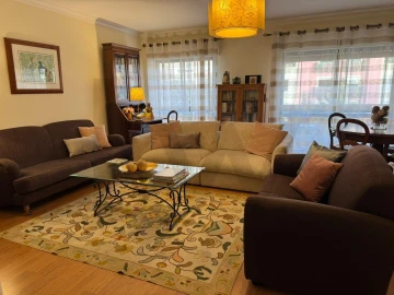 Apartamento T3 para Venda em Massamá e Monte Abraão