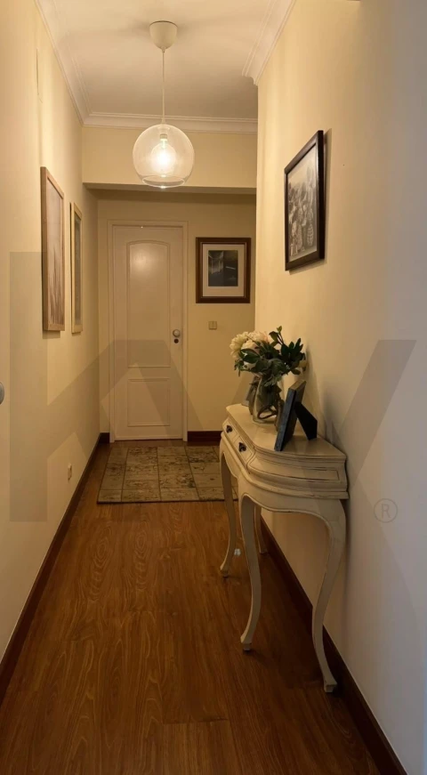 Apartamento T3 para Venda em Massamá e Monte Abraão