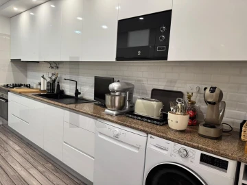 Apartamento T3 para Venda em Massamá e Monte Abraão