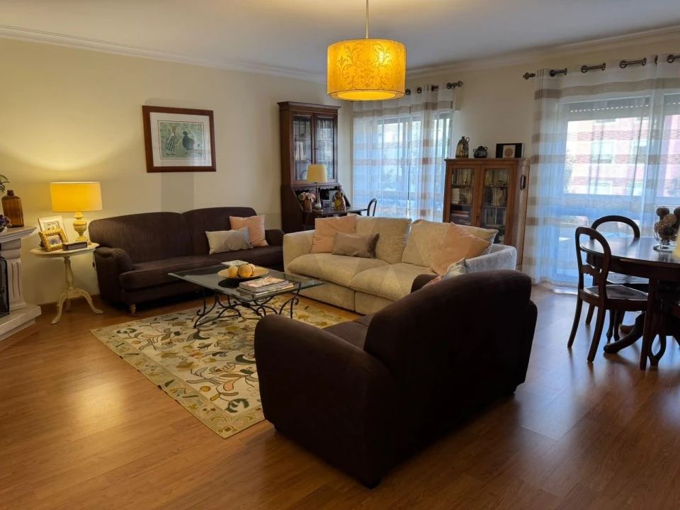 Apartamento T3 para Venda em Massamá e Monte Abraão Foto 5