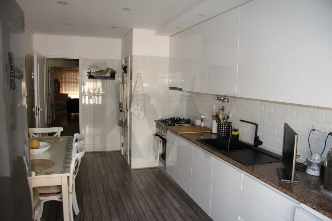 Apartamento T3 para Venda em Massamá e Monte Abraão Foto 7