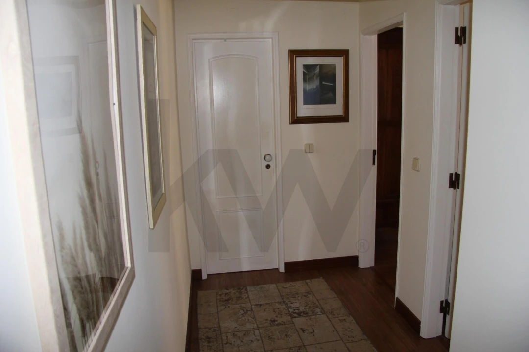 Apartamento T3 para Venda em Massamá e Monte Abraão Foto 18