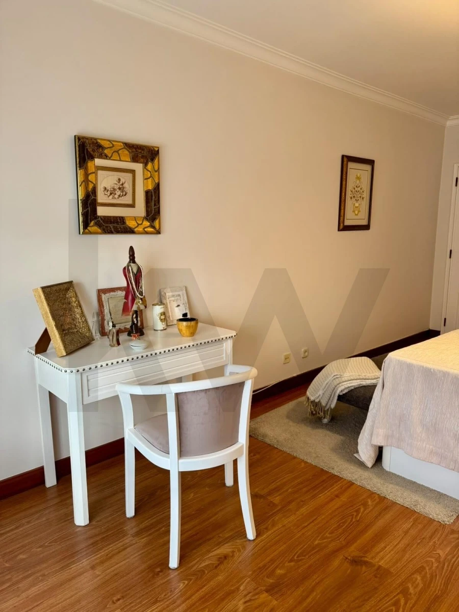 Apartamento T3 para Venda em Massamá e Monte Abraão Foto 19