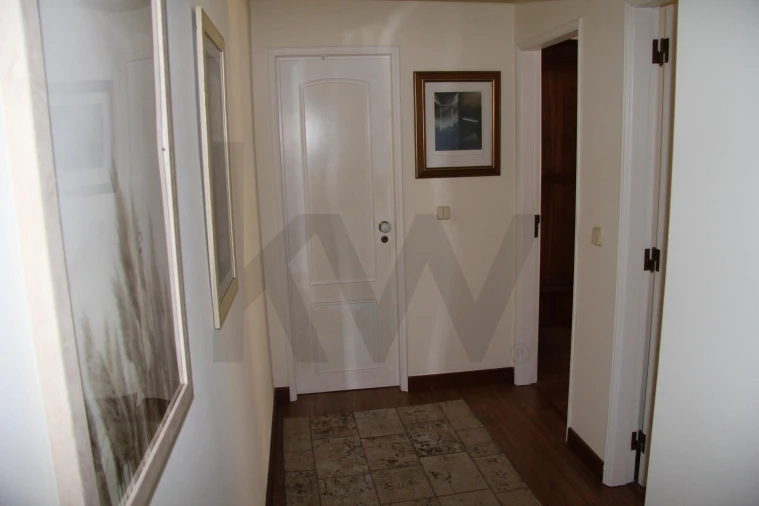 Apartamento T3 para Venda em Massamá e Monte Abraão Foto 18
