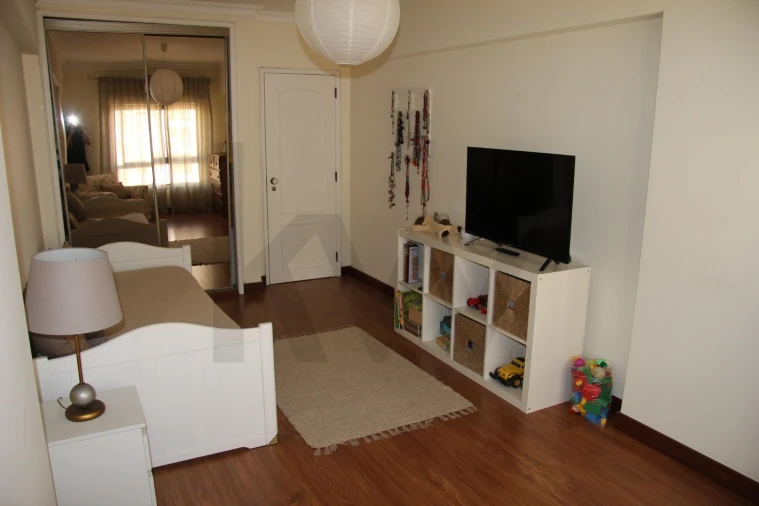 Apartamento T3 para Venda em Massamá e Monte Abraão Foto 13