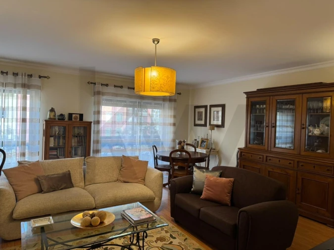 Apartamento T3 para Venda em Massamá e Monte Abraão Foto 7