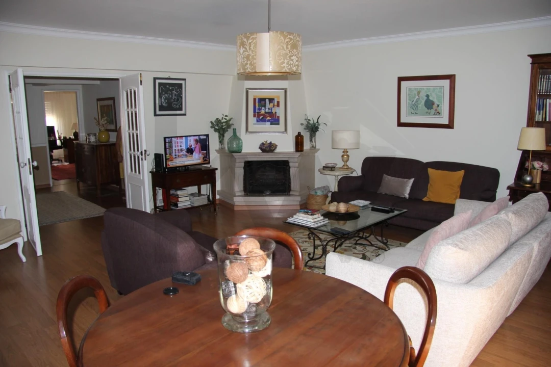 Apartamento T3 para Venda em Massamá e Monte Abraão Foto 1