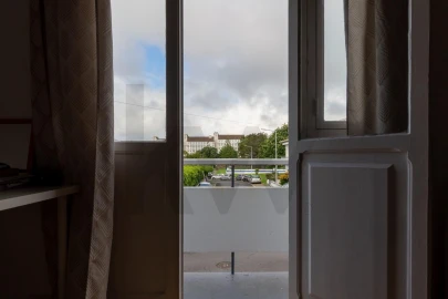 Moradia T5 para Venda em Ponta Delgada (São Pedro)