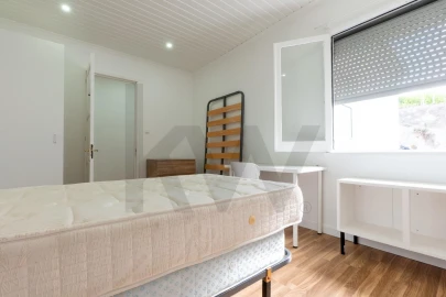 Moradia T5 para Venda em Ponta Delgada (São Pedro)