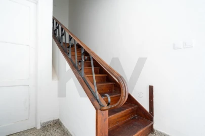 Moradia T5 para Venda em Ponta Delgada (São Pedro)