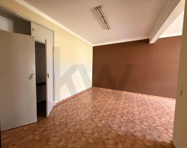 Apartamento T5 para Venda em Buarcos Foto 10