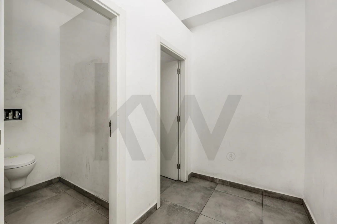 Armazém para Arrendamento em Sacavém e Prior Velho Foto 17